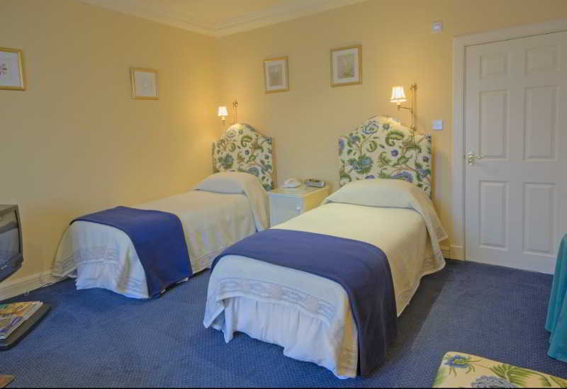 The Wheatsheaf Hotel And Restaurant Swinton  Bagian luar foto