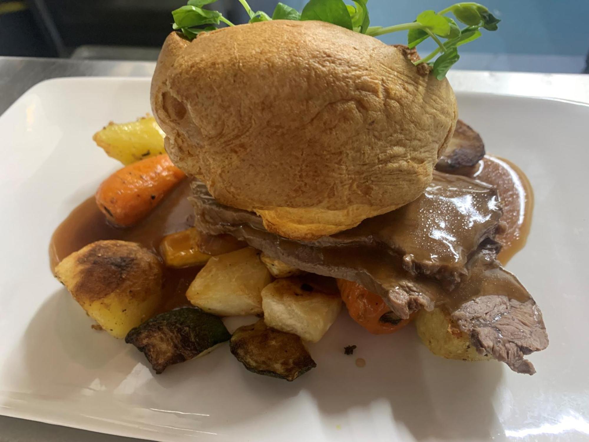 The Wheatsheaf Hotel And Restaurant Swinton  Bagian luar foto