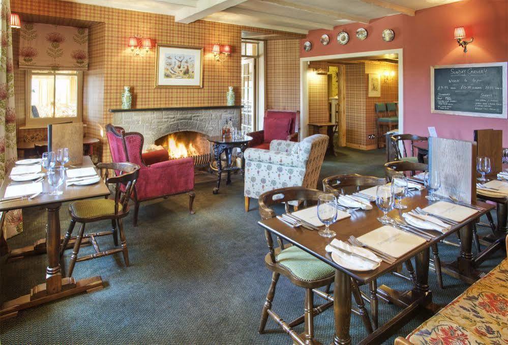 The Wheatsheaf Hotel And Restaurant Swinton  Bagian luar foto